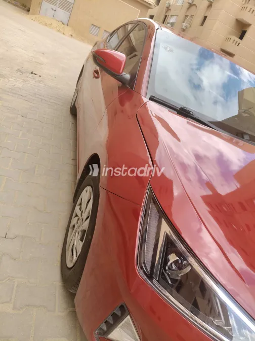 Hyundai Elantra AD 2020 White Used for Sale - 2