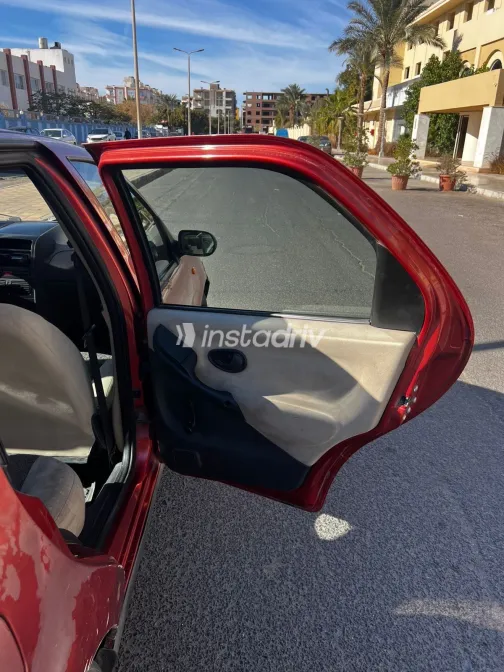 فيات سينا 2006 أبيض مستعملة للبيع - 2