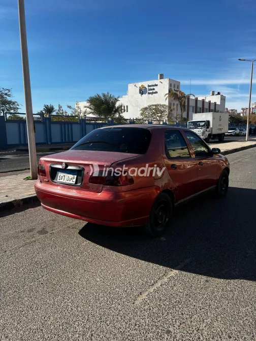 فيات سينا 2006 أبيض مستعملة للبيع - 3