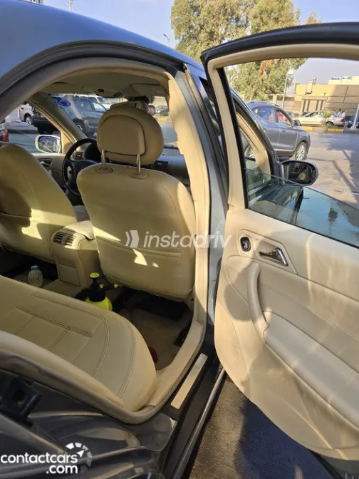 مرسيدس C 180 2006 أبيض مستعملة للبيع - 9