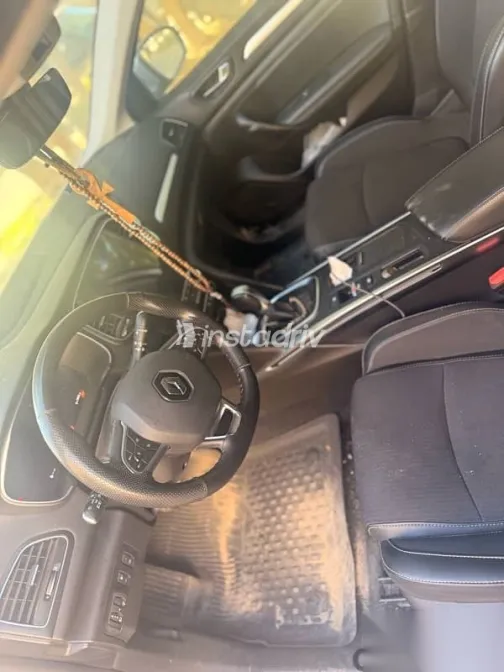 رينو ميجان 2022 فضي مستعملة للبيع - 9