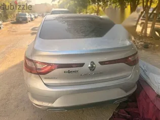 رينو ميجان 2022 فضي مستعملة للبيع