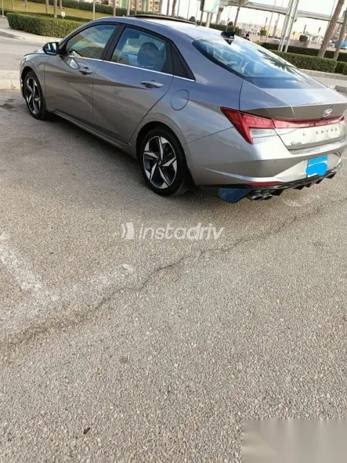 Hyundai Elantra 2021 Gray Used for Sale - 2