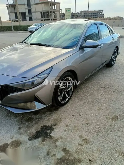 Hyundai Elantra 2021 Gray Used for Sale - 4