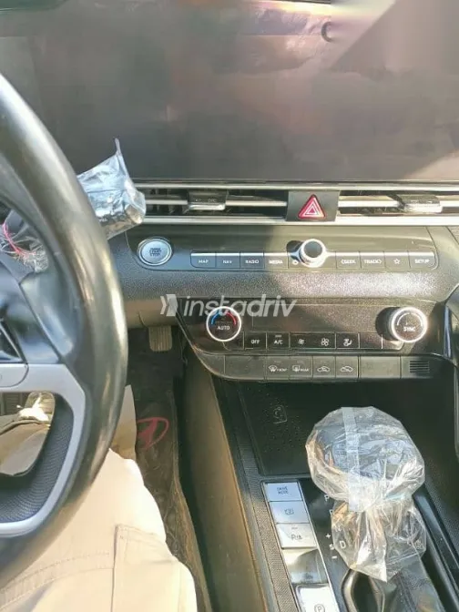 Hyundai Elantra 2021 Gray Used for Sale - 10