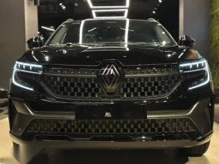 رينو اوسترال 2026 أسود جديدة للبيع