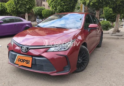 تويوتا كورولا 2019 أبيض مستعملة للبيع - 1