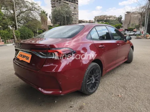 تويوتا كورولا 2019 أبيض مستعملة للبيع - 4