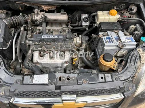 شيفروليه افيو 2009 أبيض مستعملة للبيع - 3