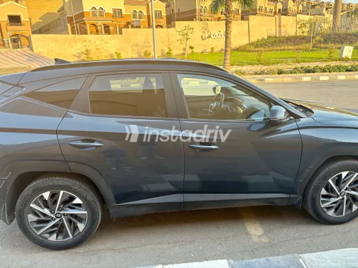 هيونداي توسان 2023 أبيض مستعملة للبيع - 1