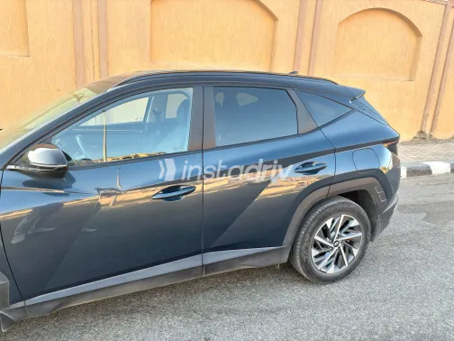 هيونداي توسان 2023 أبيض مستعملة للبيع - 4