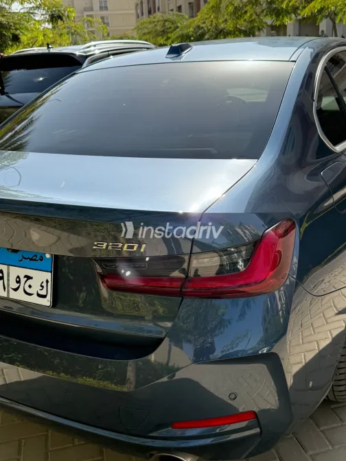 بي ام دبليو 320 2025 أبيض مستعملة للبيع - 3