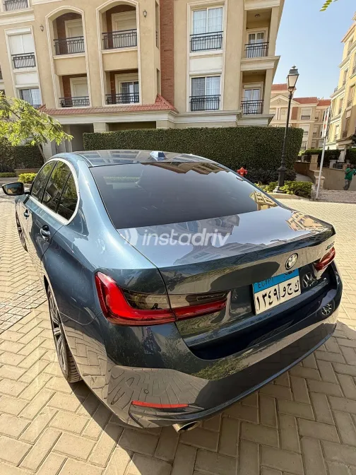 بي ام دبليو 320 2025 أبيض مستعملة للبيع - 5