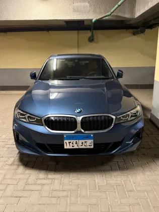 بي ام دبليو 320 2025 أبيض مستعملة للبيع