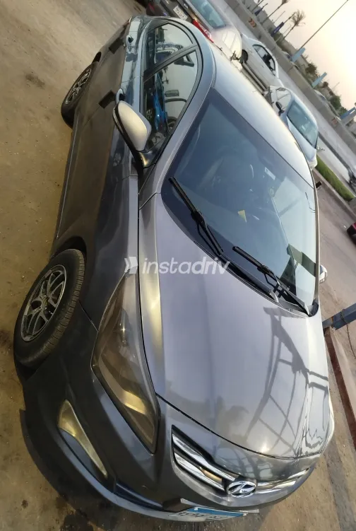 Hyundai Solaris 2017 White Used for Sale - 1