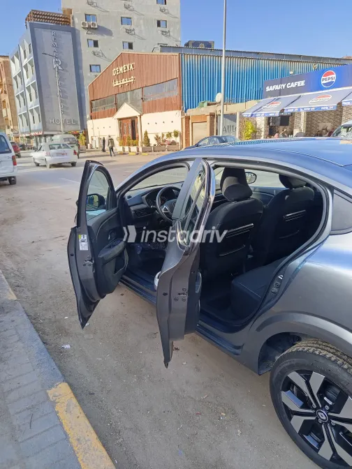 رينو تاليانت 2025 أبيض مستعملة للبيع - 5