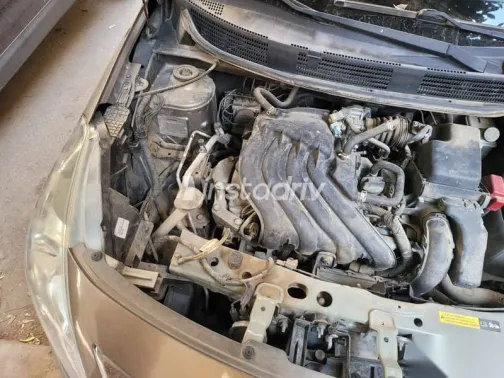 Nissan Sunny 2021 Gold Used for Sale - 9