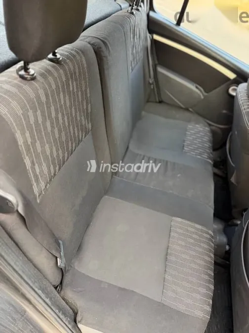 رينو سانديرو 2013 رمادي مستعملة للبيع - 9