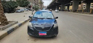 تويوتا ياريس 2009 رمادي غامق مستعملة للبيع