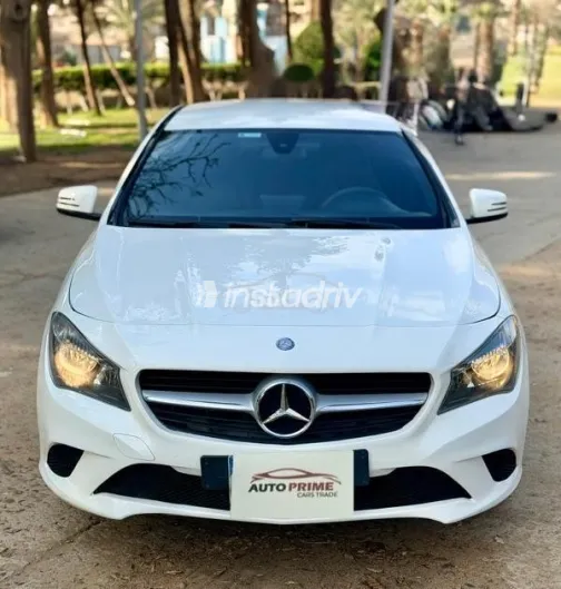 مرسيدس CLA 180 2015 أبيض مستعملة للبيع - 1