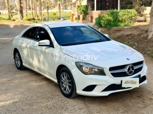 مرسيدس CLA 180 2015 أبيض مستعملة للبيع - 2