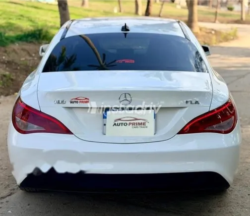 مرسيدس CLA 180 2015 أبيض مستعملة للبيع - 5