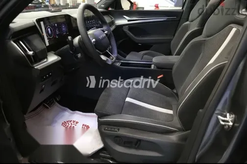 سكودا كودياك 2025 فضي جديدة للبيع - 5