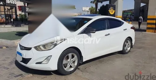 هيونداي إلنترا 2016 أبيض مستعملة للبيع - 6