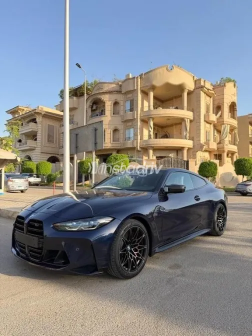 بي ام دبليو M4 2022 أزرق غامق مستعملة للبيع - 1