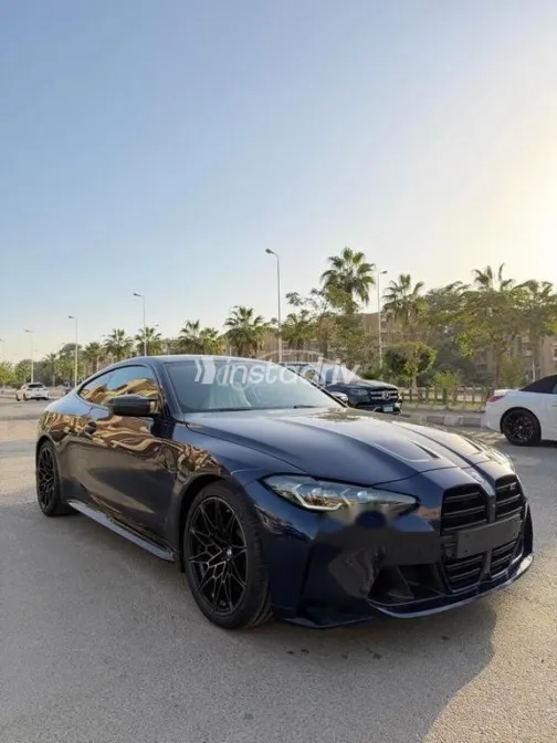 بي ام دبليو M4 2022 أزرق غامق مستعملة للبيع - 2
