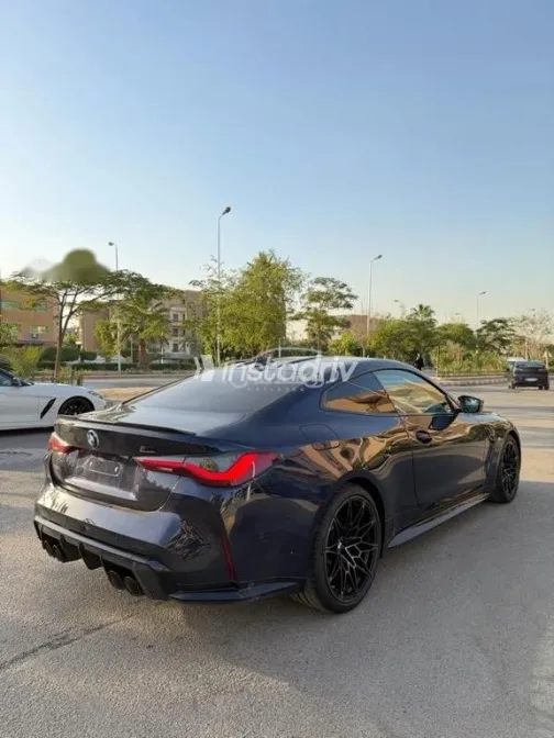 بي ام دبليو M4 2022 أزرق غامق مستعملة للبيع - 3