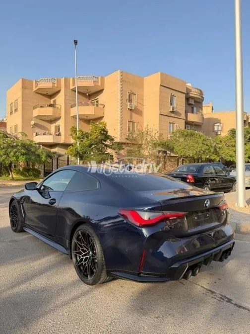 بي ام دبليو M4 2022 أزرق غامق مستعملة للبيع - 4