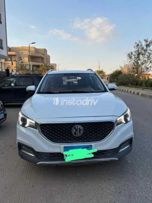 MG ZS 2021 White Used for Sale - 1