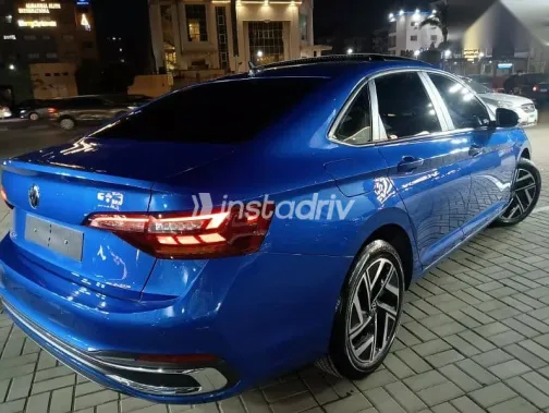 فولكس فاغن جيتا 2023 أزرق غامق جديدة للبيع - 4