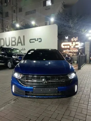 فولكس فاغن جيتا 2023 أزرق غامق جديدة للبيع