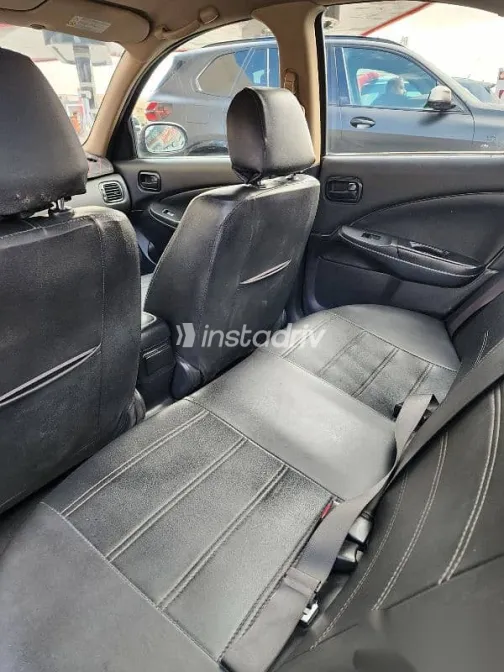 نيسان صنى 2013 أسود مستعملة للبيع - 2