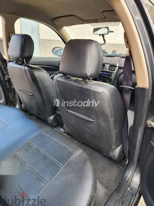 نيسان صنى 2013 أسود مستعملة للبيع - 3
