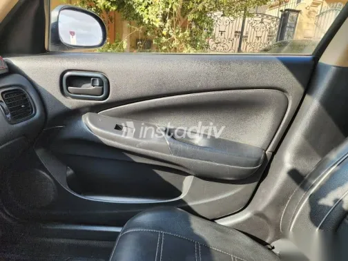 نيسان صنى 2013 أسود مستعملة للبيع - 6