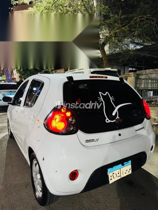 جيلي باندينو 2015 أبيض مستعملة للبيع - 2