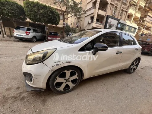 كيا ريو 2013 أبيض مستعملة للبيع - 5