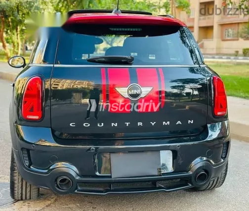 مينى كانترى مان 2015 أسود مستعملة للبيع - 3