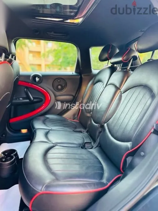 مينى كانترى مان 2015 أسود مستعملة للبيع - 5