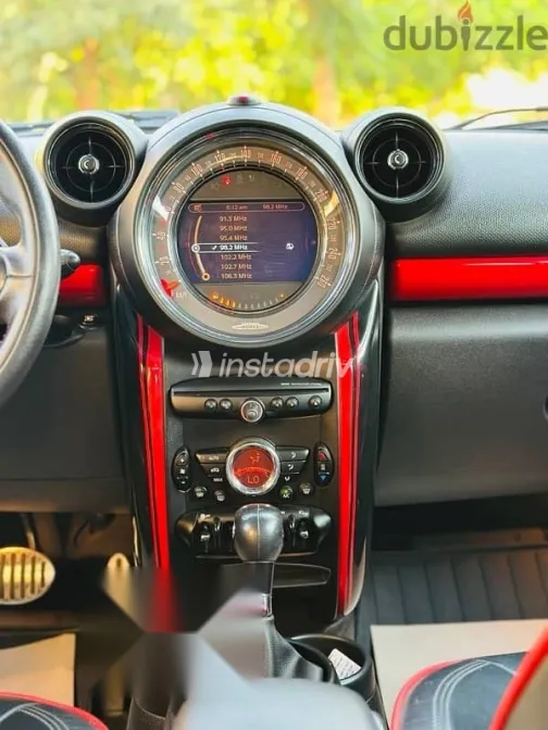 مينى كانترى مان 2015 أسود مستعملة للبيع - 7