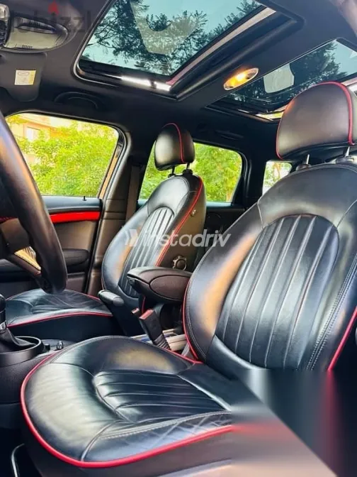 مينى كانترى مان 2015 أسود مستعملة للبيع - 8