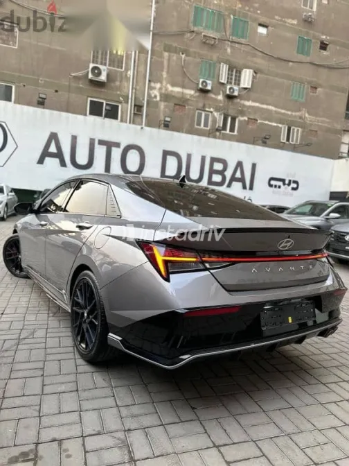 هيونداي افانتي 2024 رمادي جديدة للبيع - 6