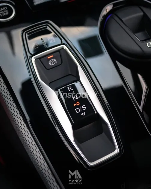 اودي A5 2025 أسود جديدة للبيع - 9