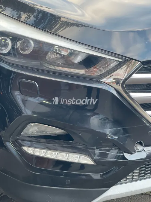 هيونداي توسان 2018 أبيض مستعملة للبيع - 2