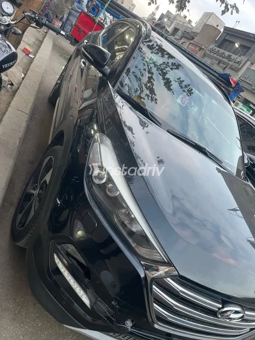 هيونداي توسان 2018 أبيض مستعملة للبيع - 4