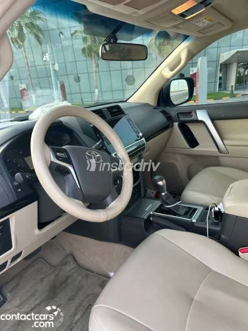 Toyota Prado 2023 White Used for Sale - 3