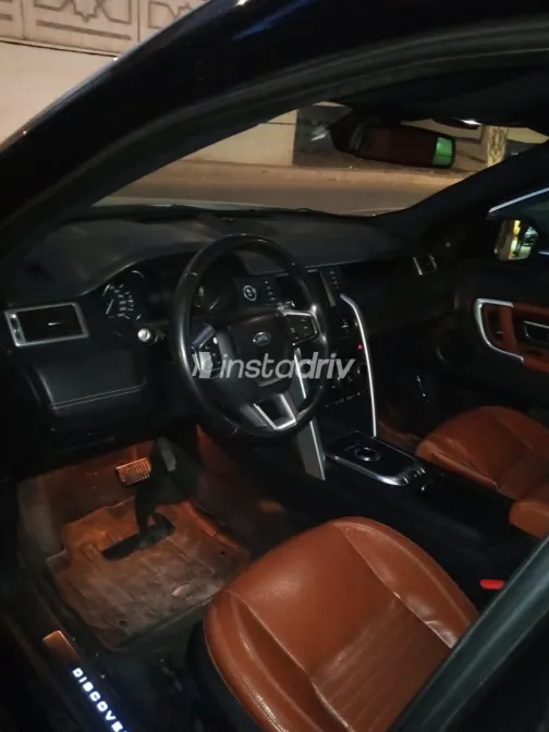 Land Rover Discovery sport 2015 White Used for Sale - 3